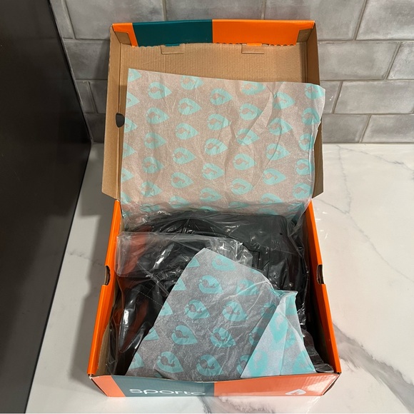 NWT Sporto Wind Boots - Black - Picture 3 of 5